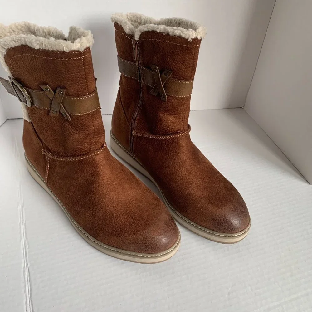 White Mountain women’s Sherpa‎ lined winter boots size 11